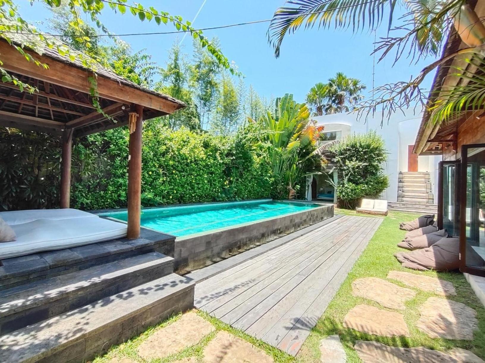 Elegant Villa Casabianca - Tropical Pool & Garden, Near Potato Head Beach Club! Seminyak  Exterior photo