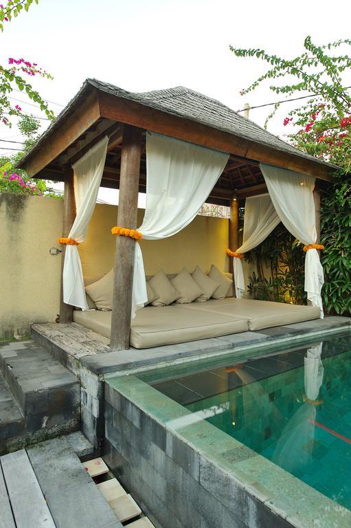 Elegant Villa Casabianca - Tropical Pool & Garden, Near Potato Head Beach Club! Seminyak  Exterior photo